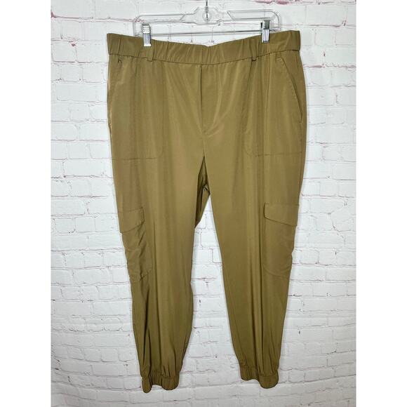 Banana Republic Olive Green Tapered Leg Cargo Pants Womens XL - Picture 1 of 6